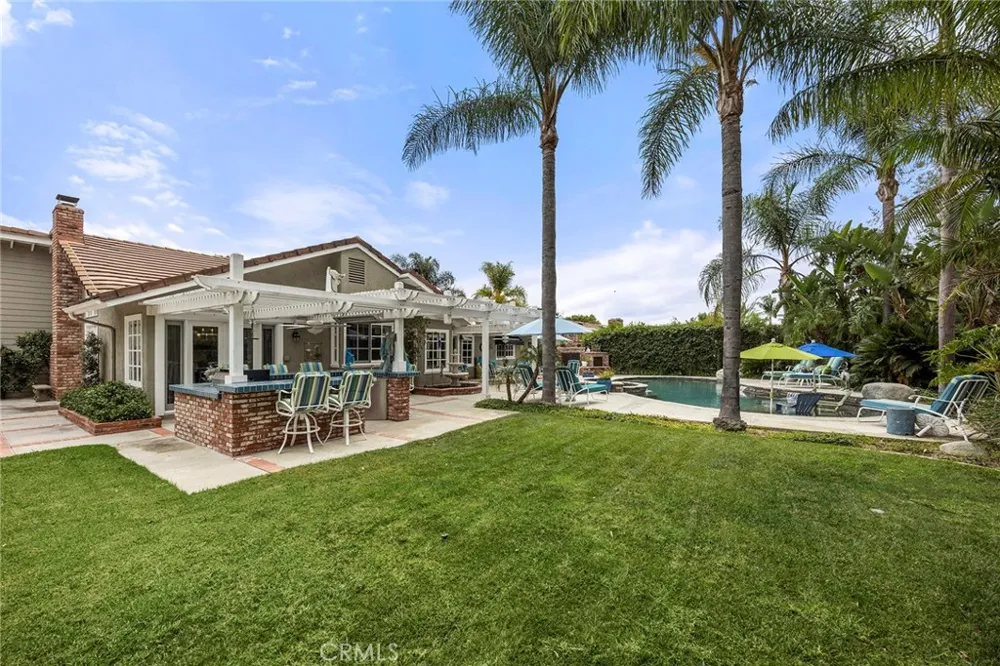5329 Brentwood Yorba Linda, CA 92887