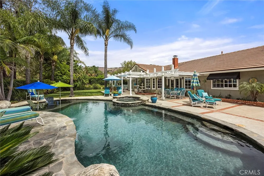 5329 Brentwood Yorba Linda, CA 92887
