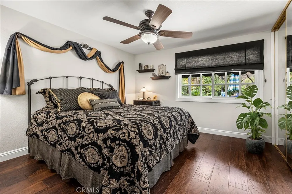 5329 Brentwood Yorba Linda, CA 92887