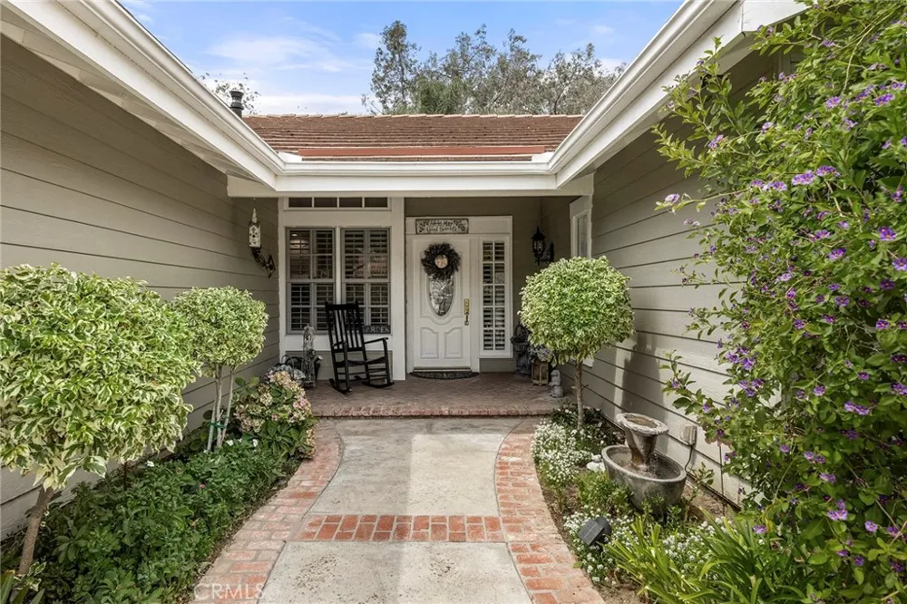 5329 Brentwood Yorba Linda, CA 92887