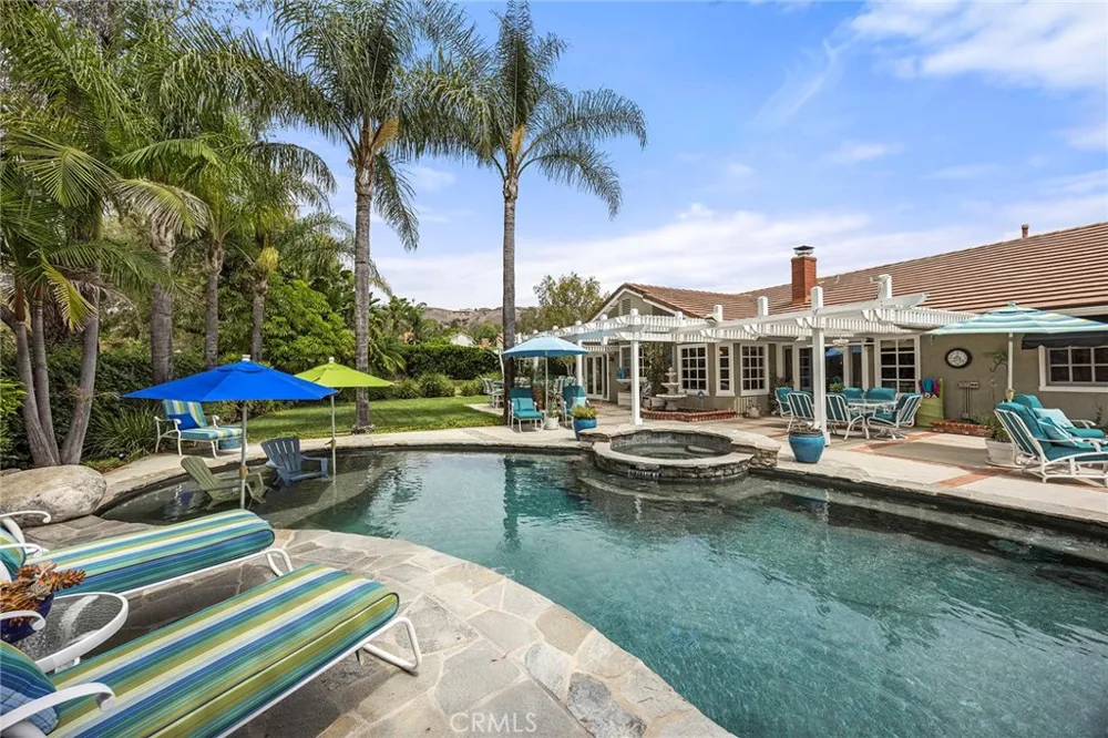 5329 Brentwood Yorba Linda, CA 92887