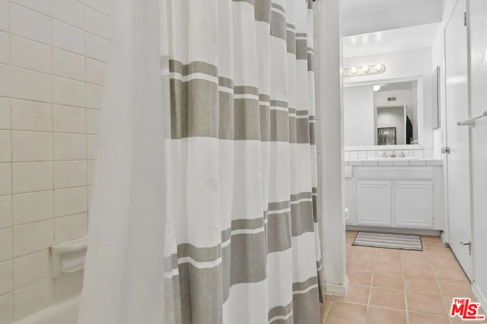 223 Green Heath Place Thousand Oaks, CA 91361