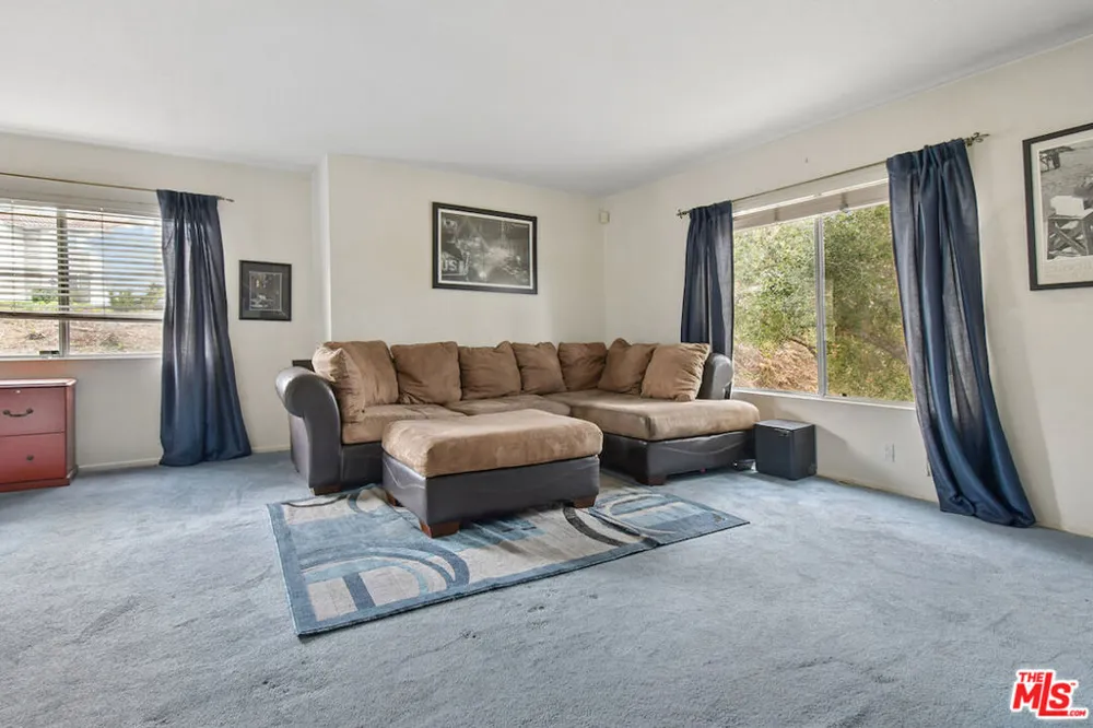 223 Green Heath Place Thousand Oaks, CA 91361