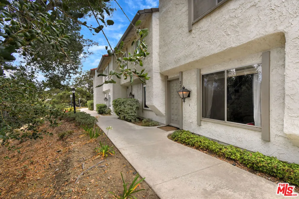 223 Green Heath Place Thousand Oaks, CA 91361