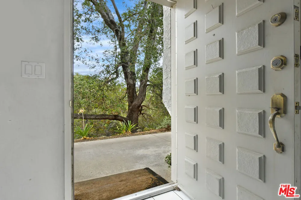223 Green Heath Place Thousand Oaks, CA 91361