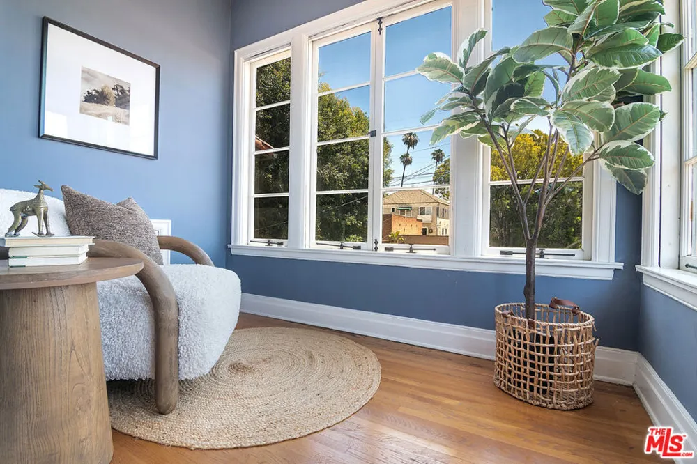 130 Catalina Street Los Angeles, CA 90004