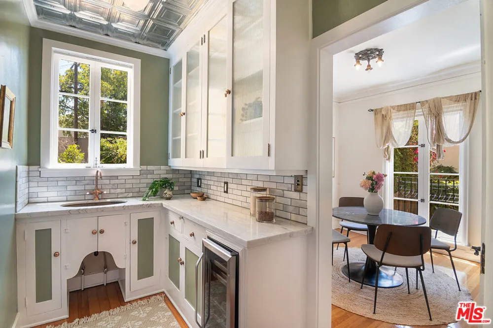 130 Catalina Street Los Angeles, CA 90004