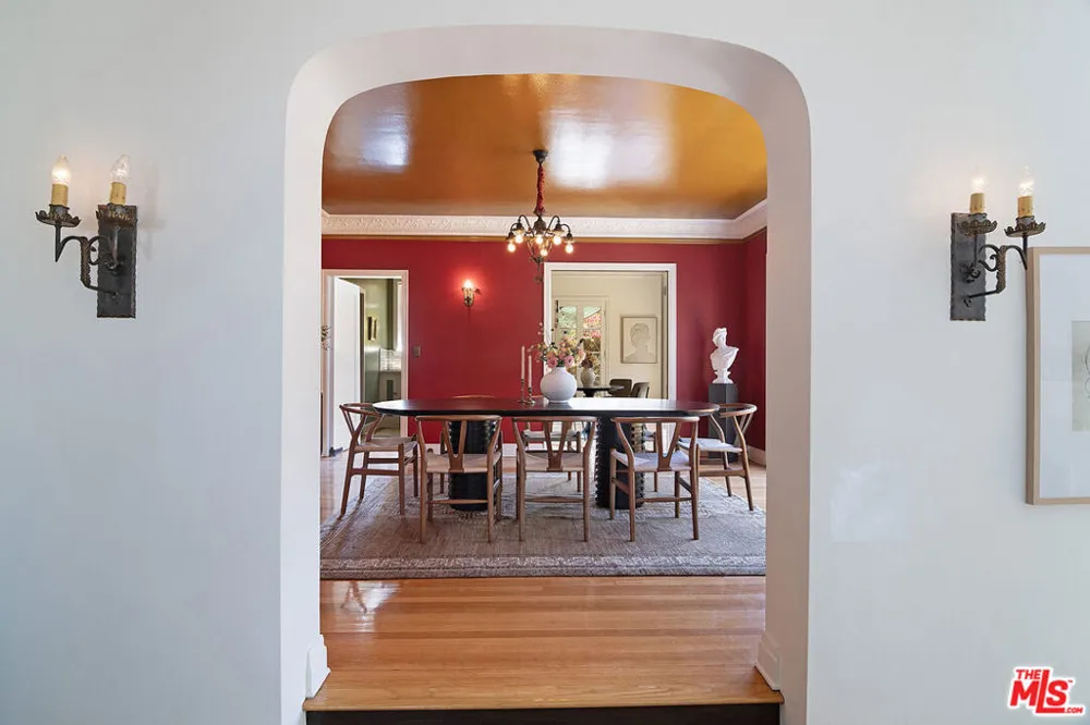 130 Catalina Street Los Angeles, CA 90004