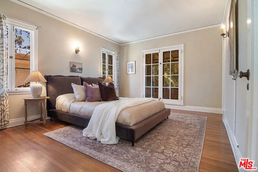 130 Catalina Street Los Angeles, CA 90004