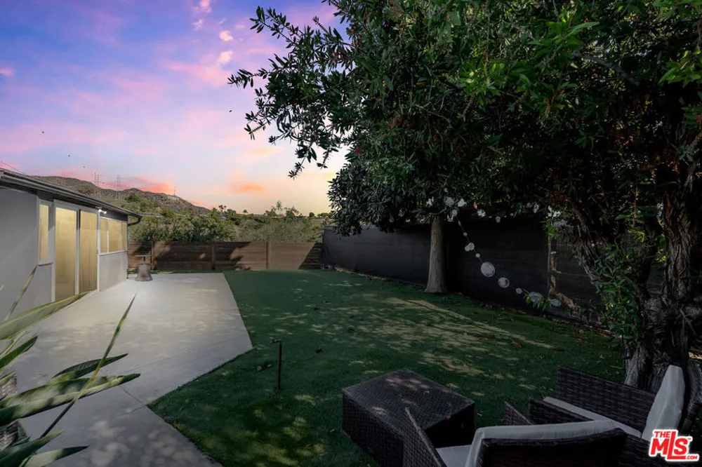 6744 Mulholland Drive Los Angeles, CA 90068
