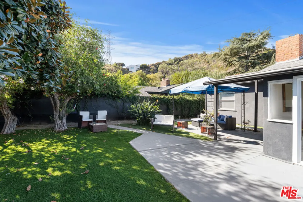 6744 Mulholland Drive Los Angeles, CA 90068