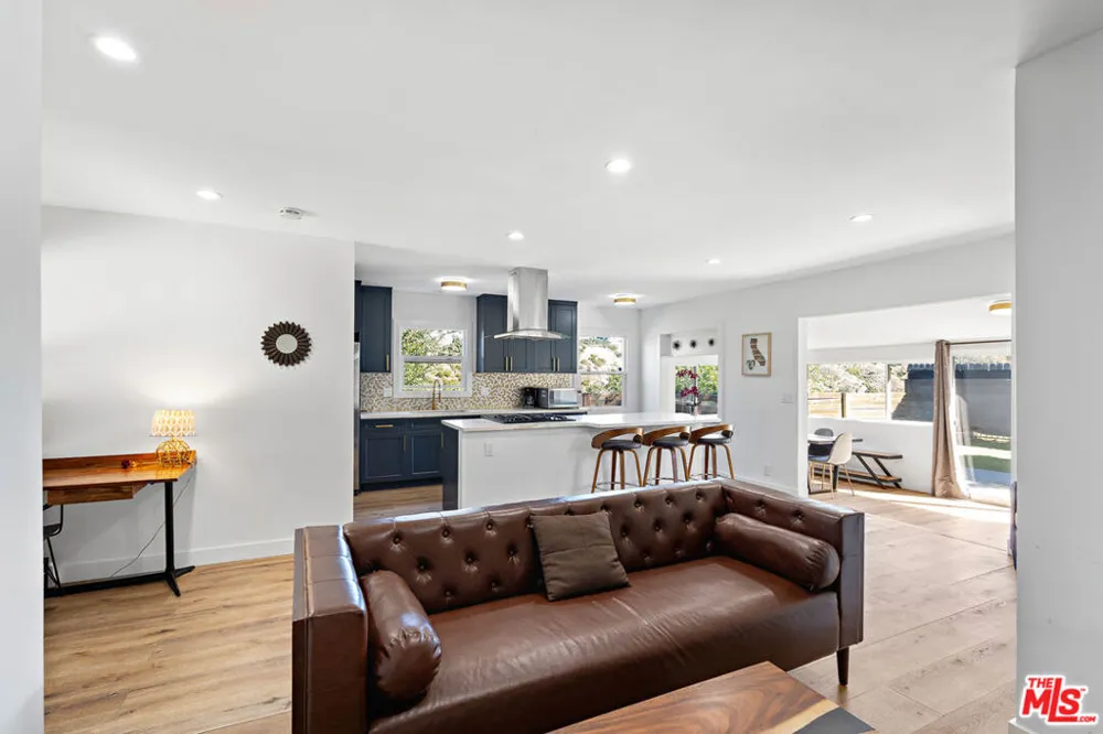 6744 Mulholland Drive Los Angeles, CA 90068