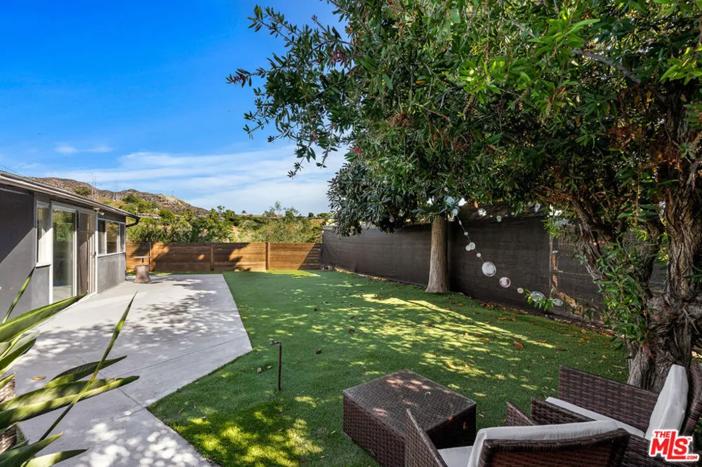 6744 Mulholland Drive Los Angeles, CA 90068