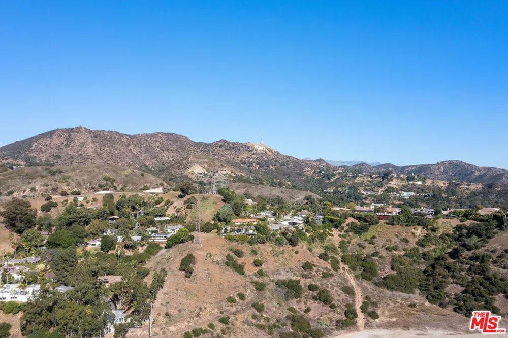 6744 Mulholland Drive Los Angeles, CA 90068