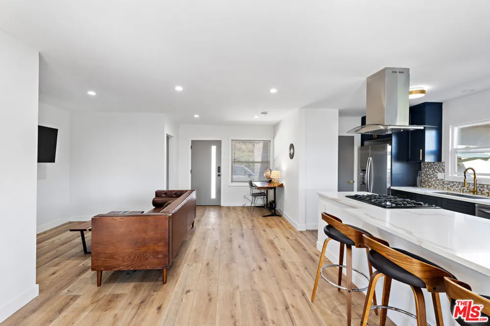 6744 Mulholland Drive Los Angeles, CA 90068