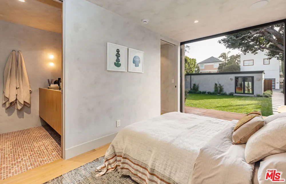 23505 Malibu Colony Road Malibu, CA 90265
