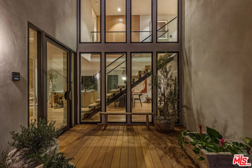 23505 Malibu Colony Road Malibu, CA 90265