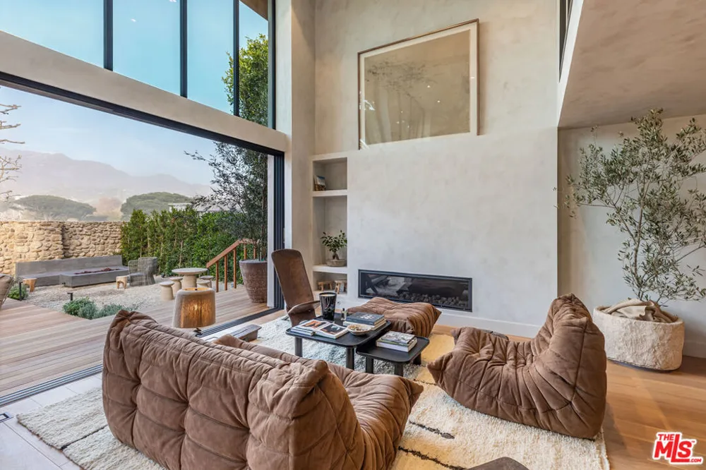 23505 Malibu Colony Road Malibu, CA 90265
