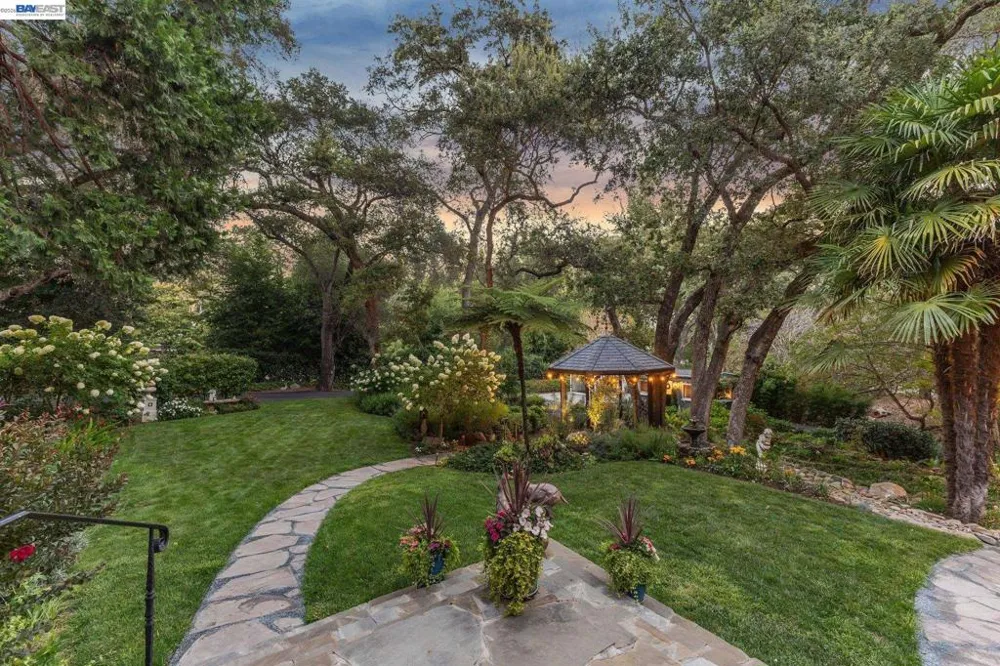 270 Kilkare Rd Sunol, CA 94586