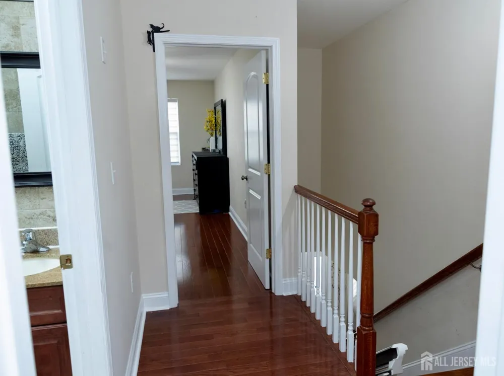 34 4th Street Port Reading, NJ 07064