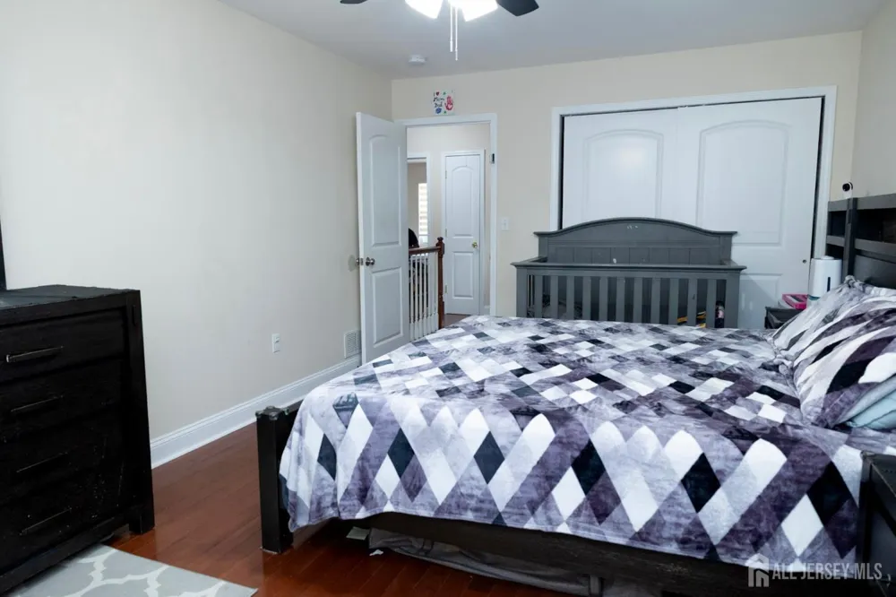 34 4th Street Port Reading, NJ 07064