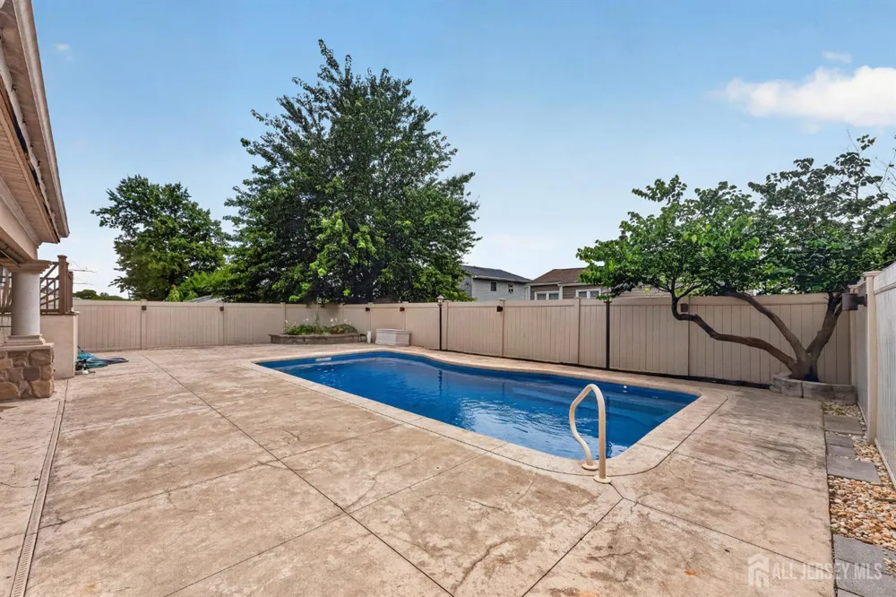 51 Charlotte Street Carteret, NJ 07008