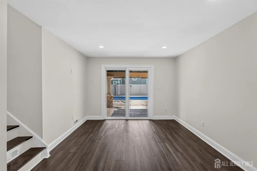 51 Charlotte Street Carteret, NJ 07008