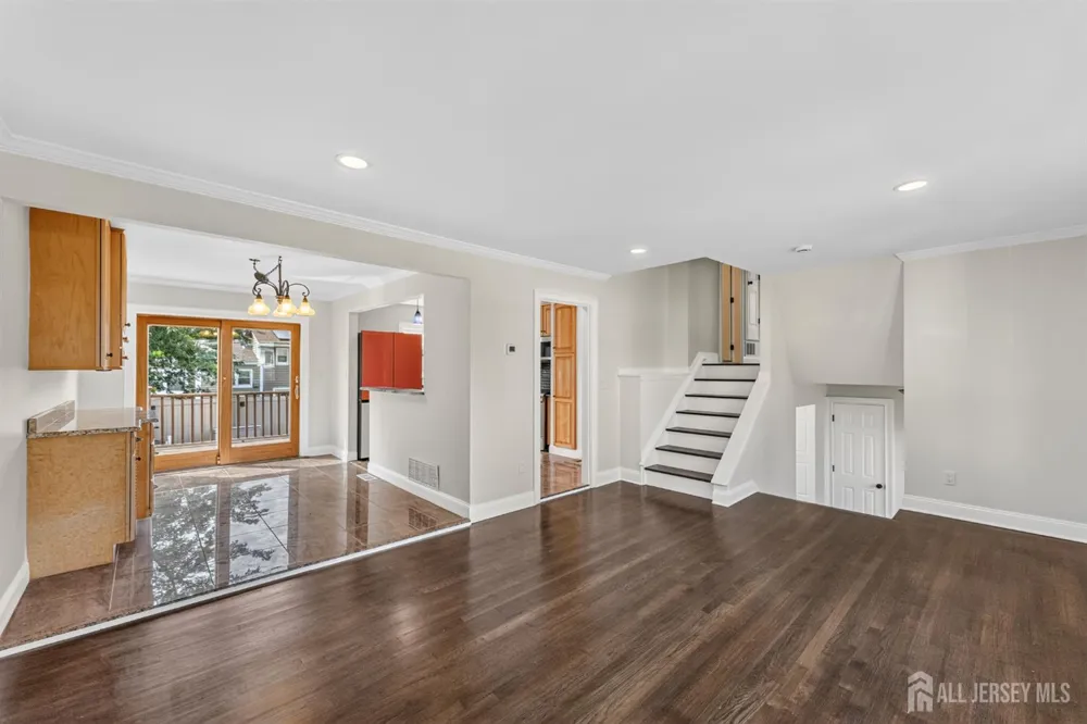 51 Charlotte Street Carteret, NJ 07008