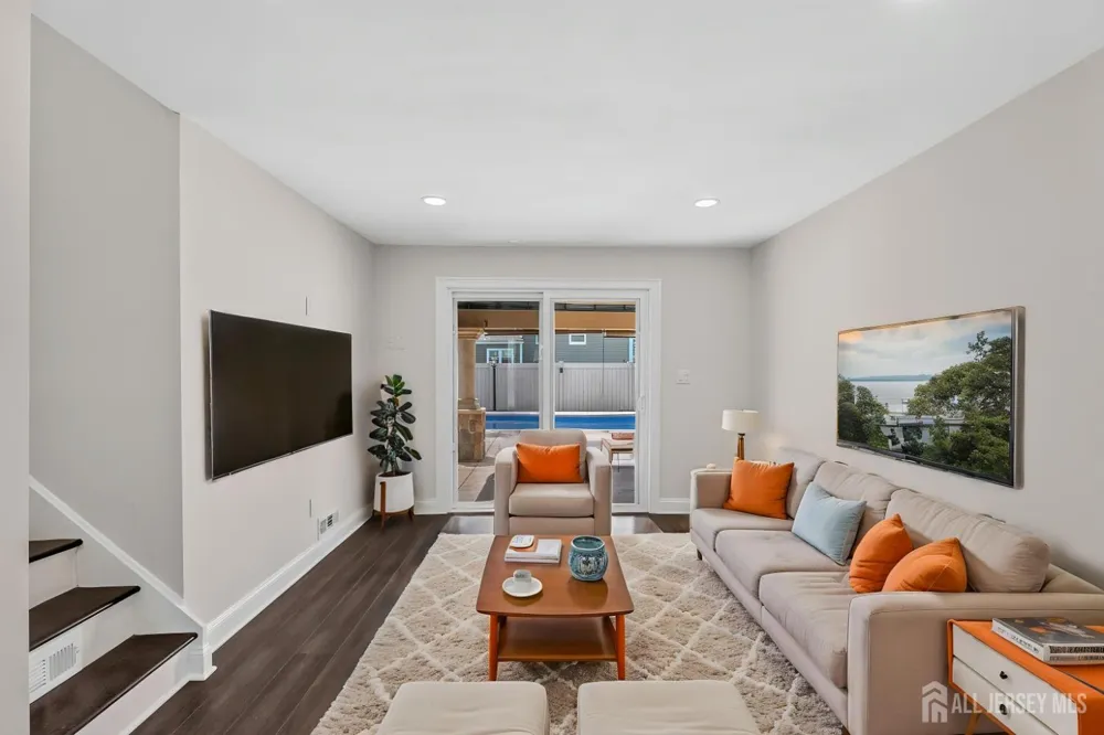 51 Charlotte Street Carteret, NJ 07008