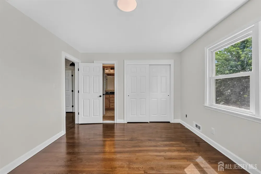51 Charlotte Street Carteret, NJ 07008