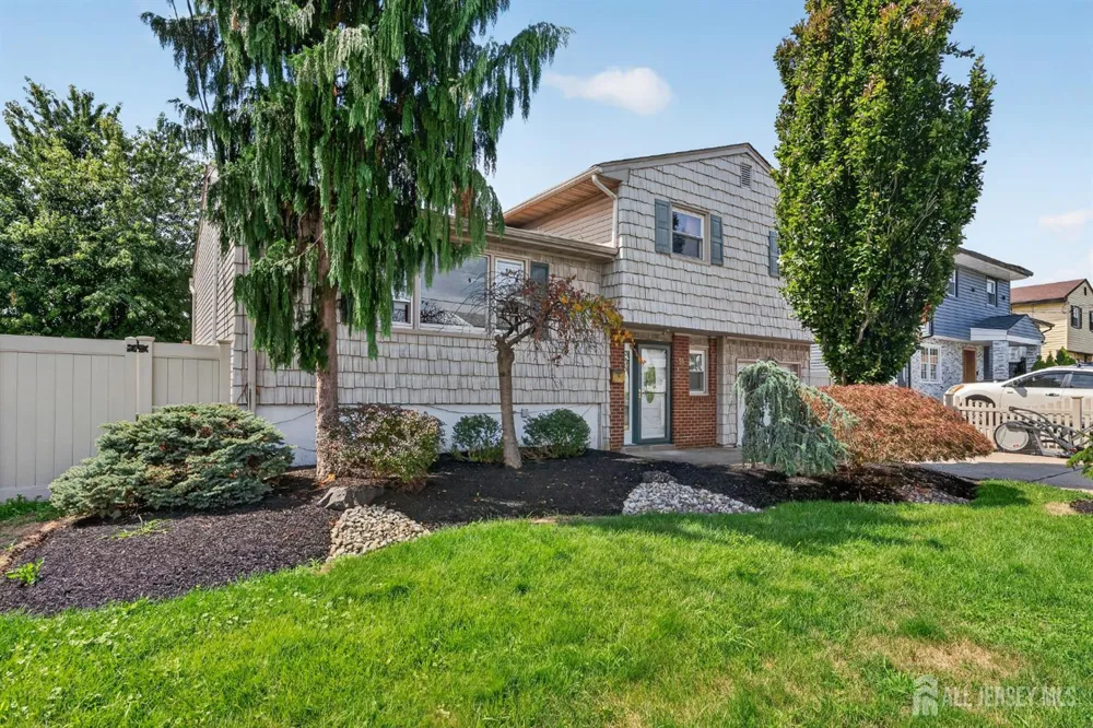 51 Charlotte Street Carteret, NJ 07008