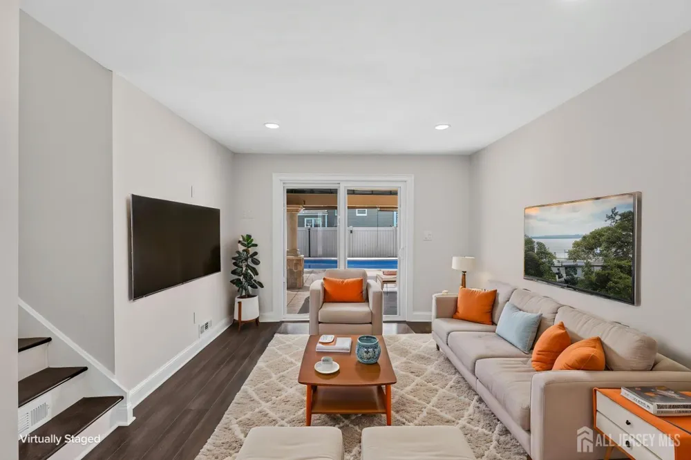 51 Charlotte Street Carteret, NJ 07008