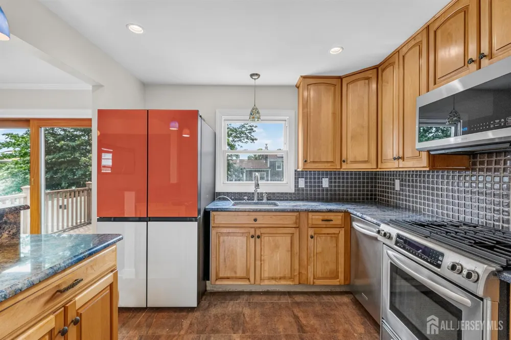51 Charlotte Street Carteret, NJ 07008