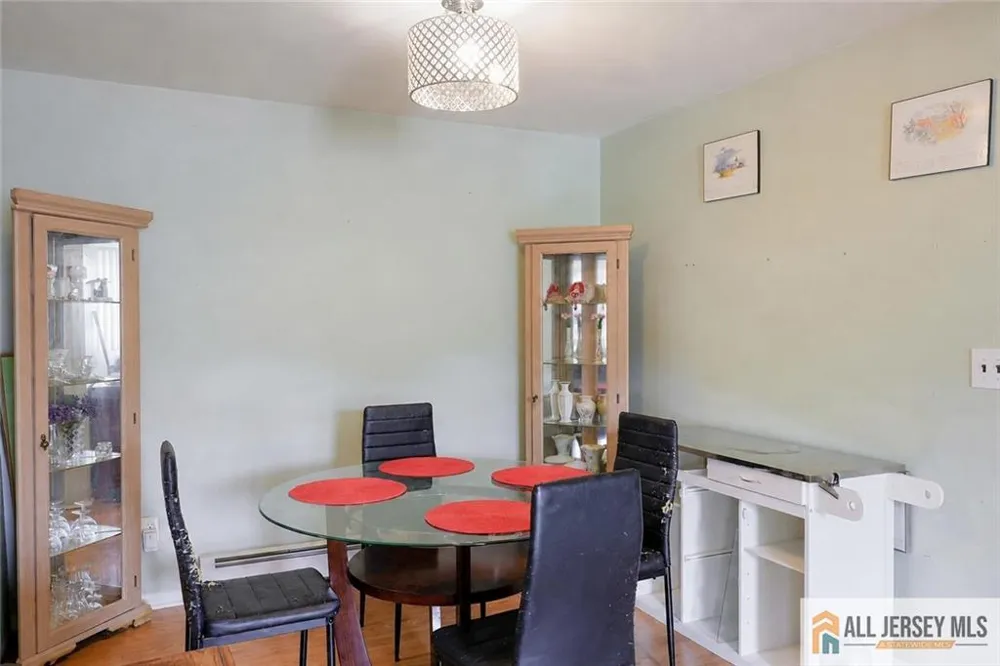 621 Cricket Lane #621 Woodbridge Proper, NJ 07095