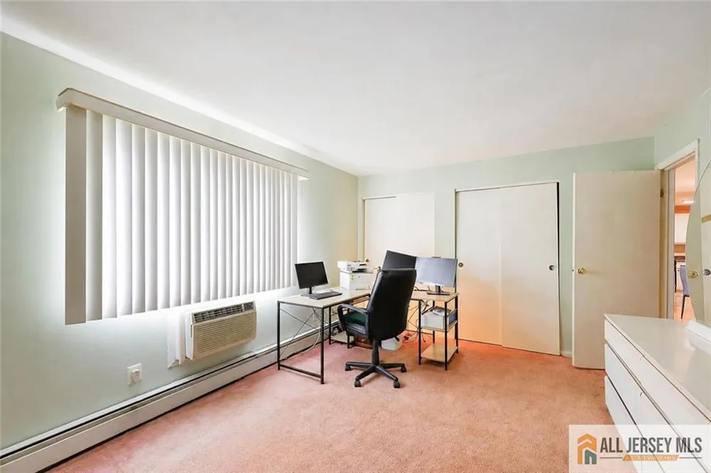 621 Cricket Lane #621 Woodbridge Proper, NJ 07095