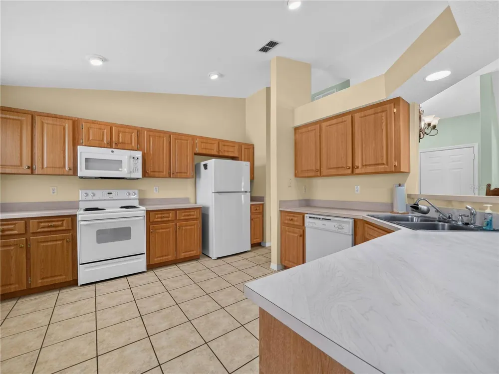 118 WATERVIEW CIRCLE Auburndale, FL 33823