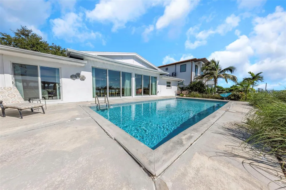574 BELLE POINT DRIVE St Pete Beach, FL 33706