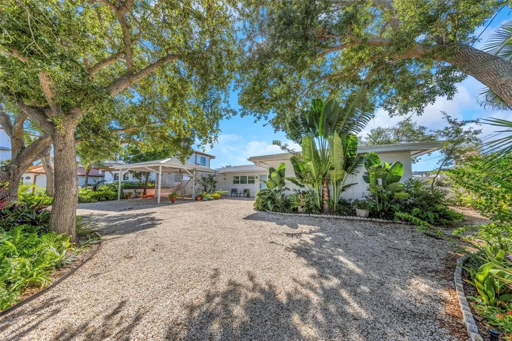 574 BELLE POINT DRIVE St Pete Beach, FL 33706