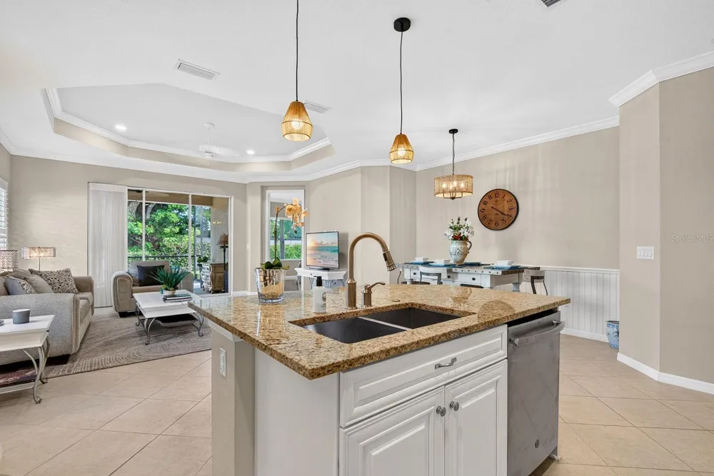 7108 PLAYA BELLA DRIVE Bradenton, FL 34209