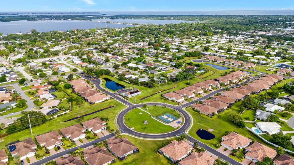 7108 PLAYA BELLA DRIVE Bradenton, FL 34209