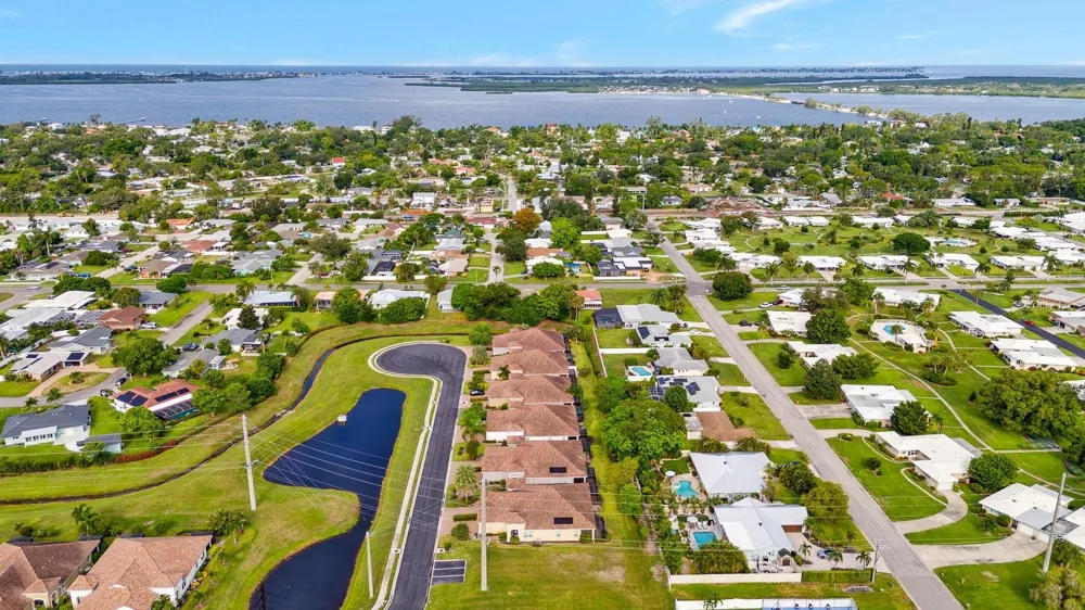 7108 PLAYA BELLA DRIVE Bradenton, FL 34209