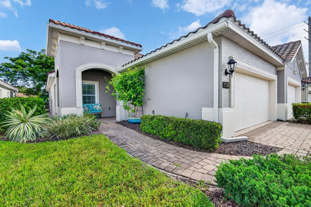 7108 PLAYA BELLA DRIVE Bradenton, FL 34209
