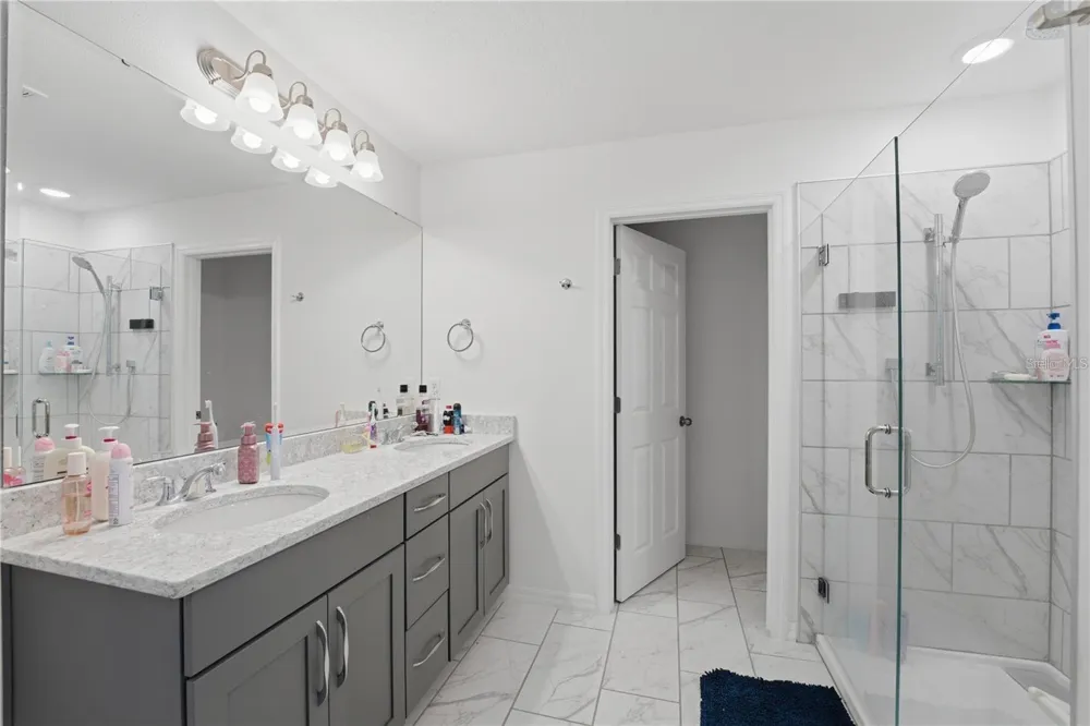 6825 WILSON HAMMOCK AVENUE Groveland, FL 34736