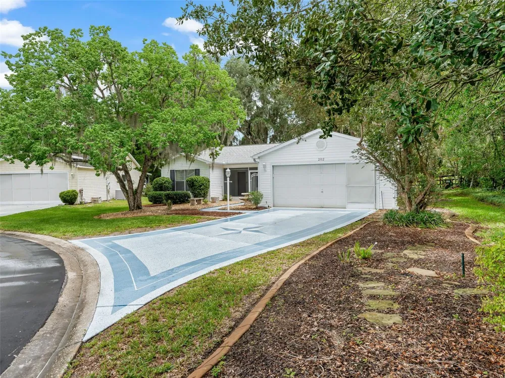 202 JUAREZ WAY The Villages, FL 32159