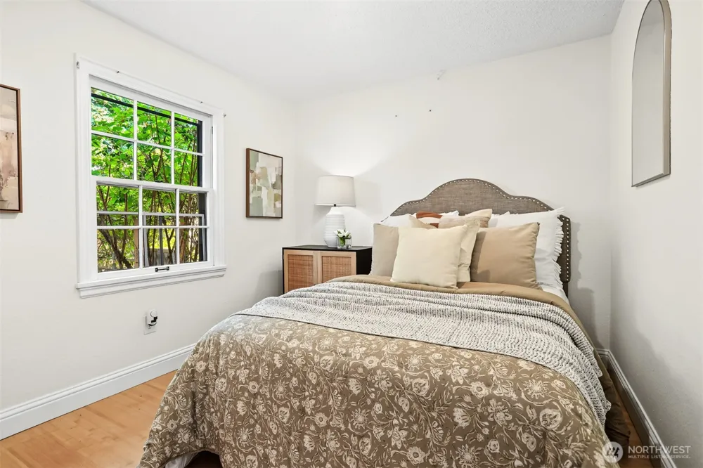 19127 80th Avenue W Edmonds, WA 98026