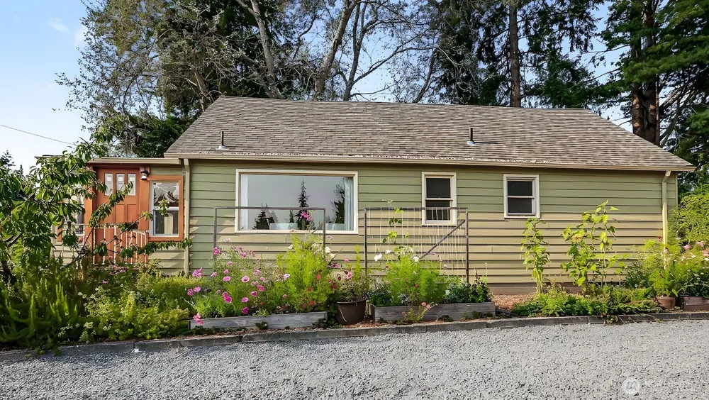 19127 80th Avenue W Edmonds, WA 98026