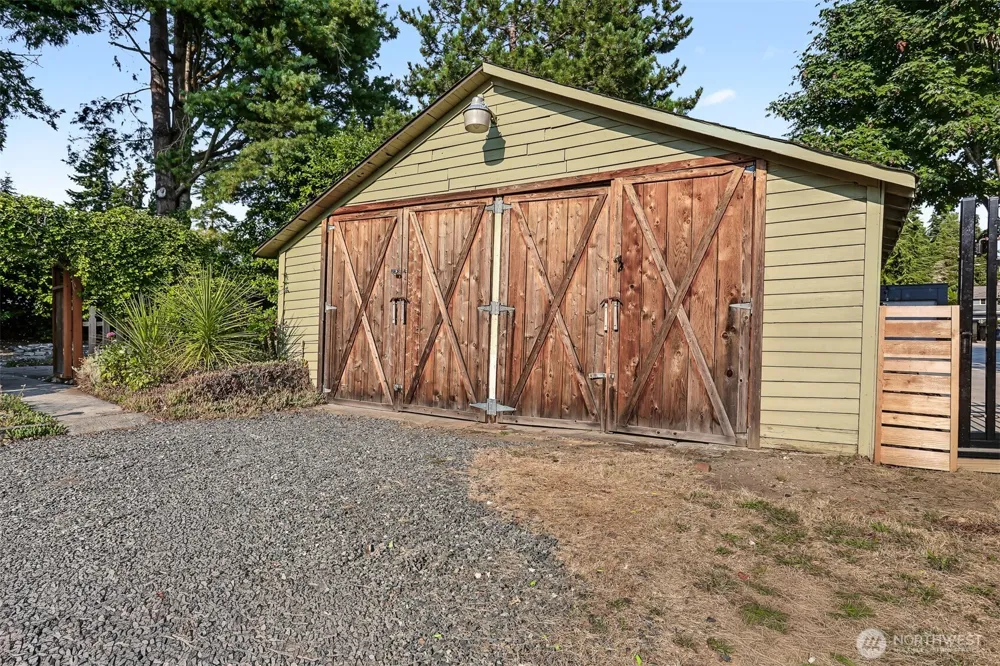 19127 80th Avenue W Edmonds, WA 98026