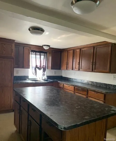 128 E Lakeview Avenue Flint City, MI 48503