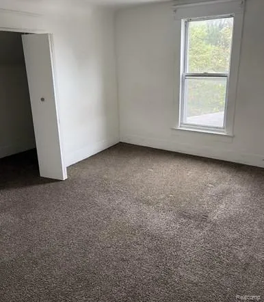 128 E Lakeview Avenue Flint City, MI 48503