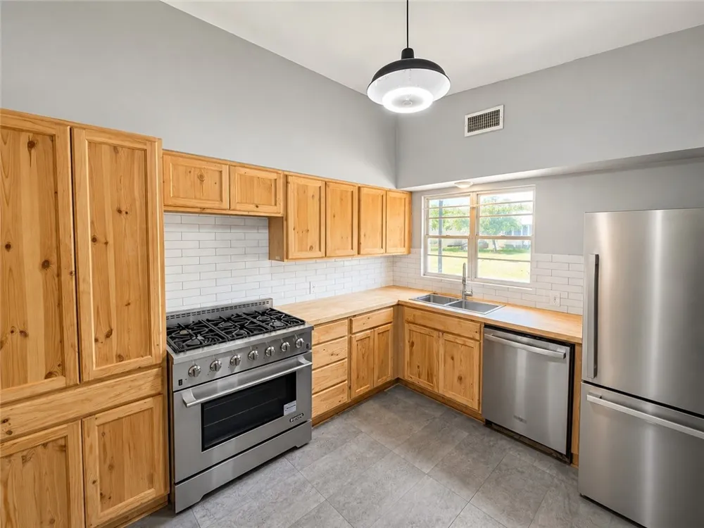 4709 Jarvis Street Corpus Christi, TX 78412